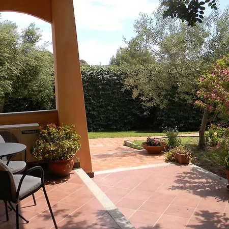 Relais Fenicottero Rosa Porto San Paolo