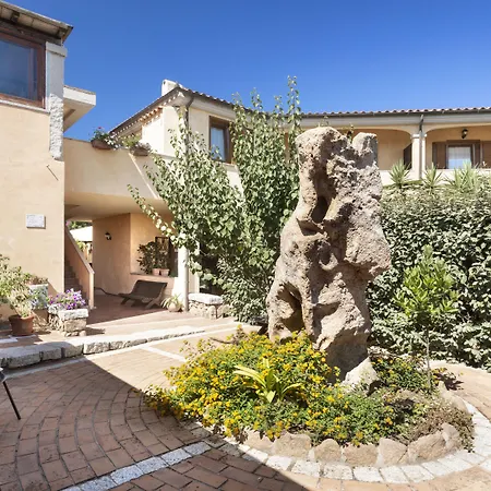 Relais Fenicottero Rosa Porto San Paolo (Sardinia)