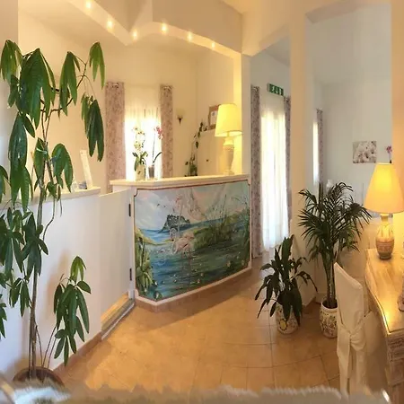 Landhaus Relais Fenicottero Rosa Porto Taverna